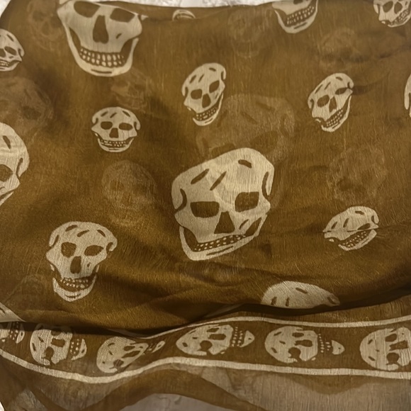 Authentic Alexander McQueen Silk Scarf - Picture 3 of 4